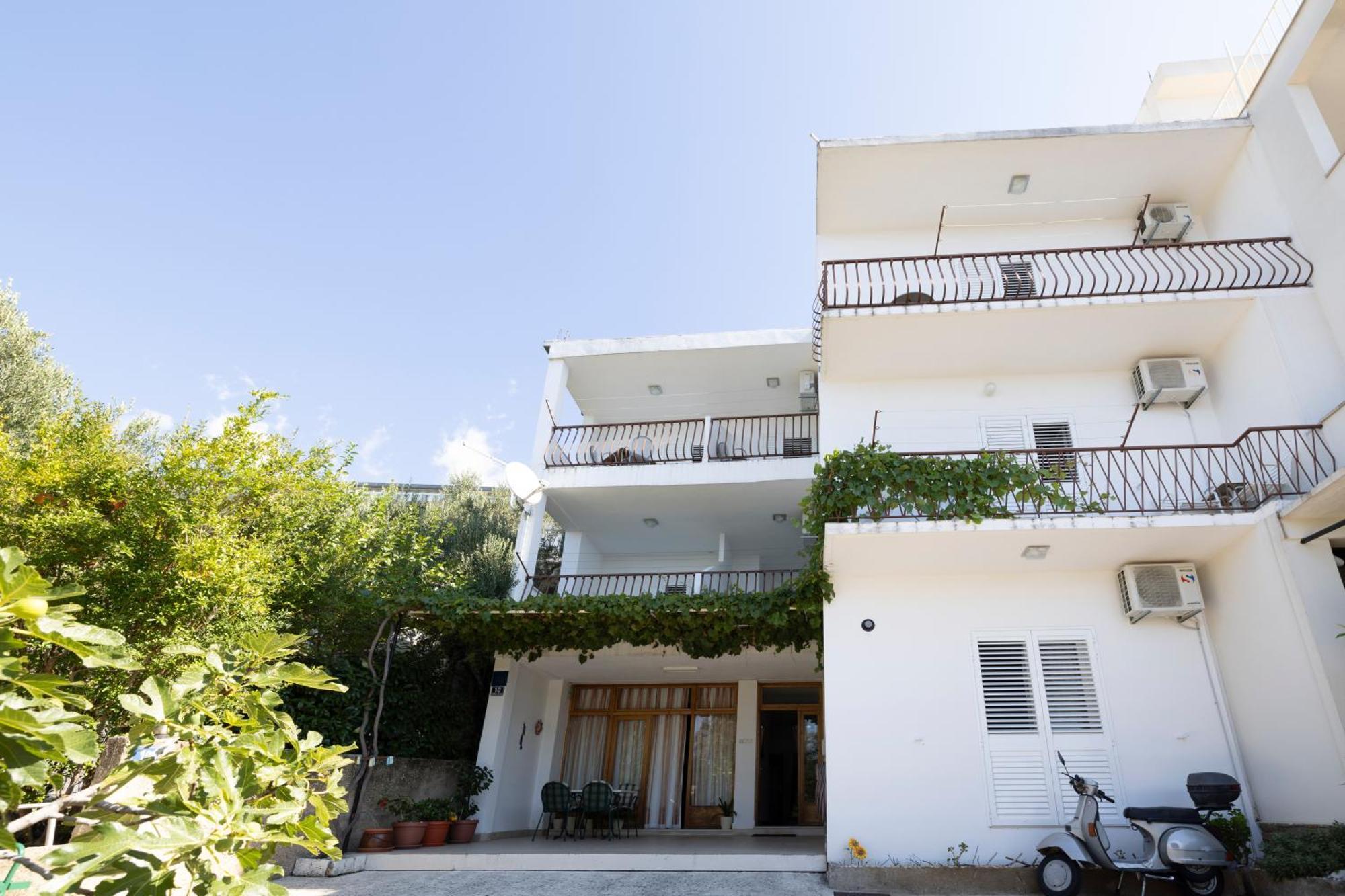 Apartmani Marta Tučepi Buitenkant foto