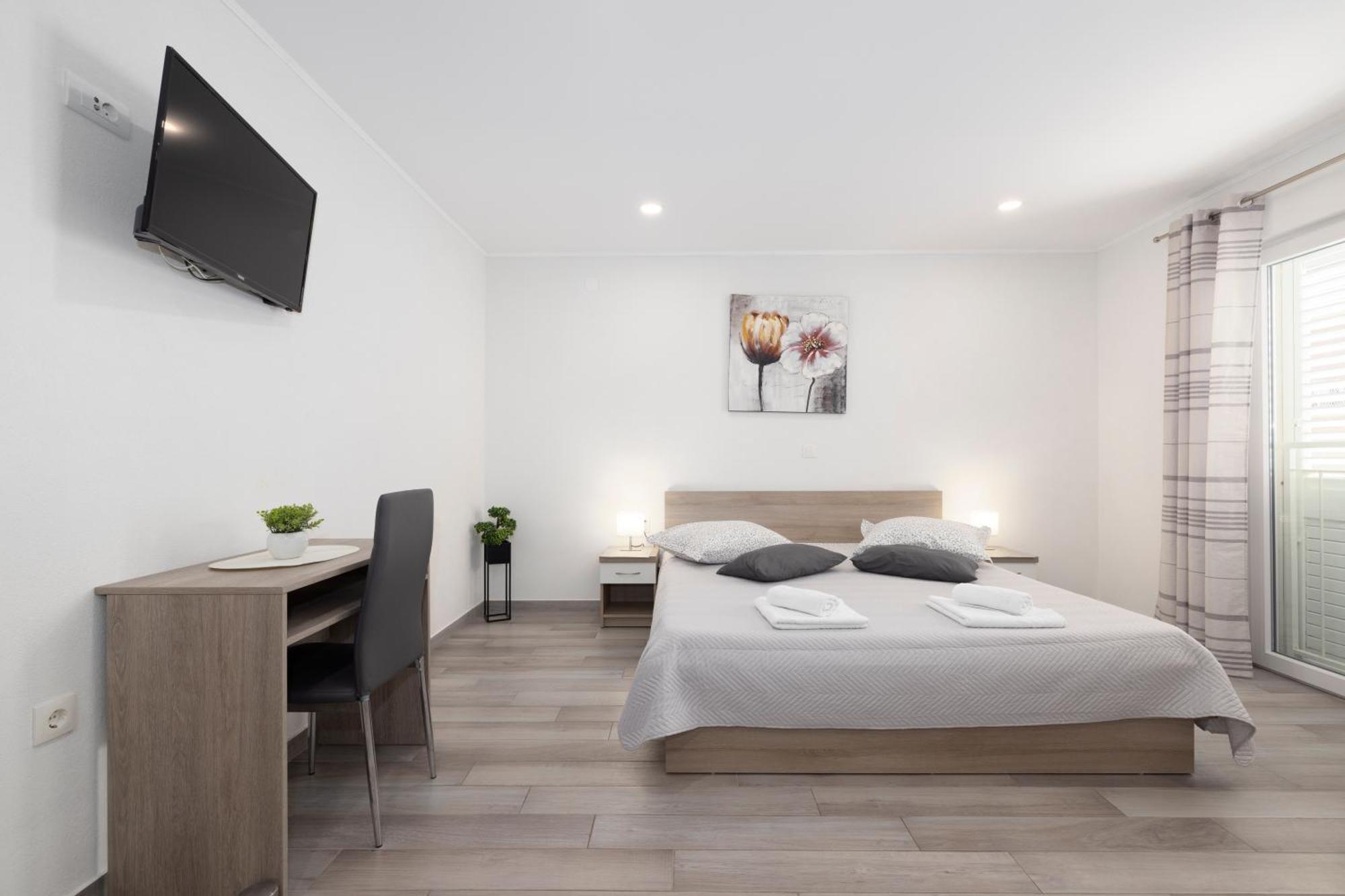 Apartmani Marta Tučepi Buitenkant foto