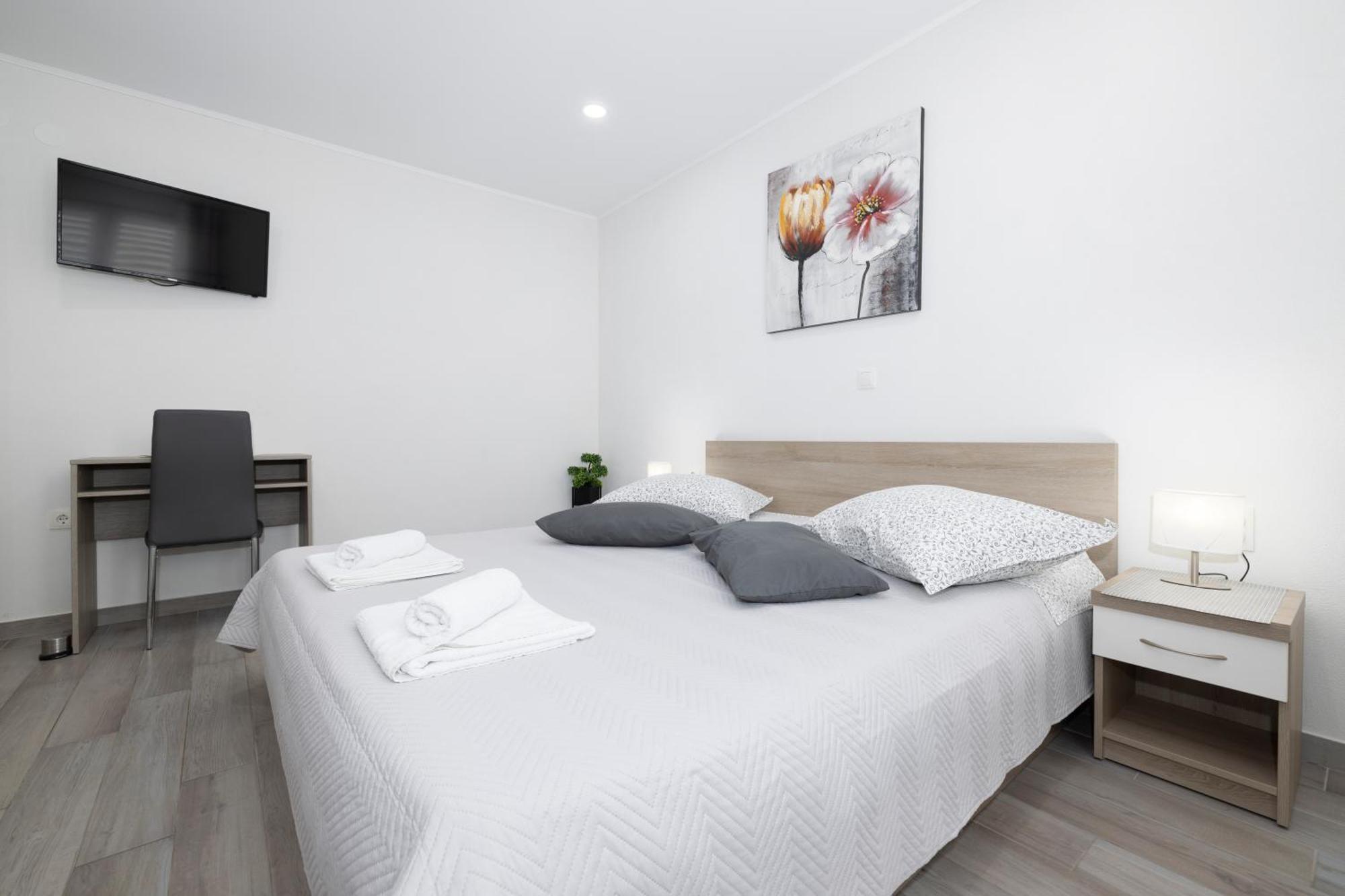 Apartmani Marta Tučepi Buitenkant foto