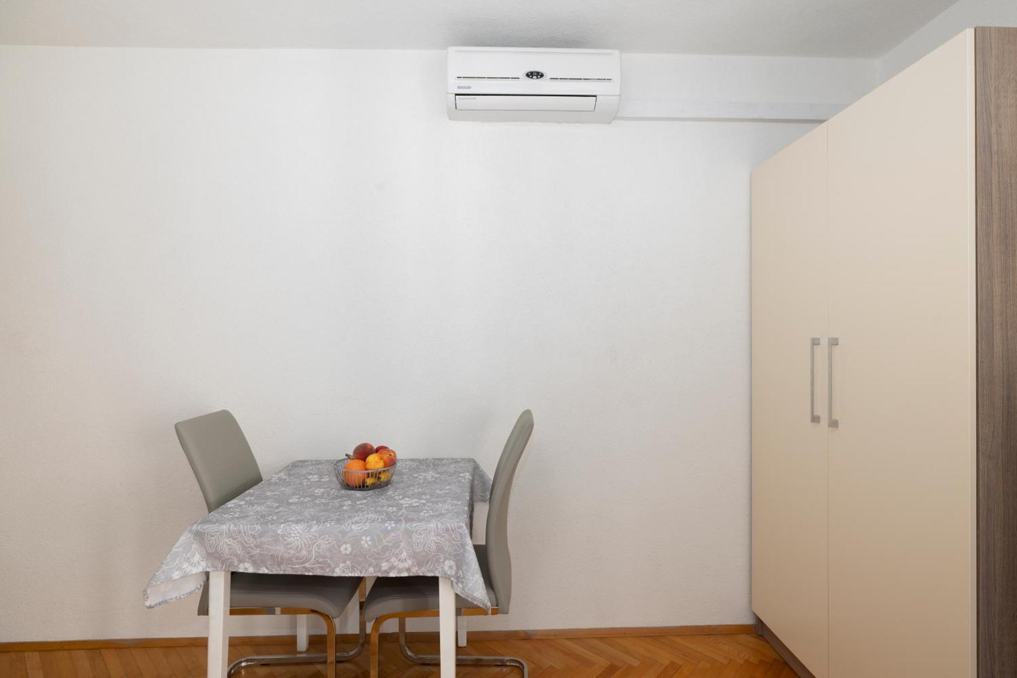Apartmani Marta Tučepi Buitenkant foto