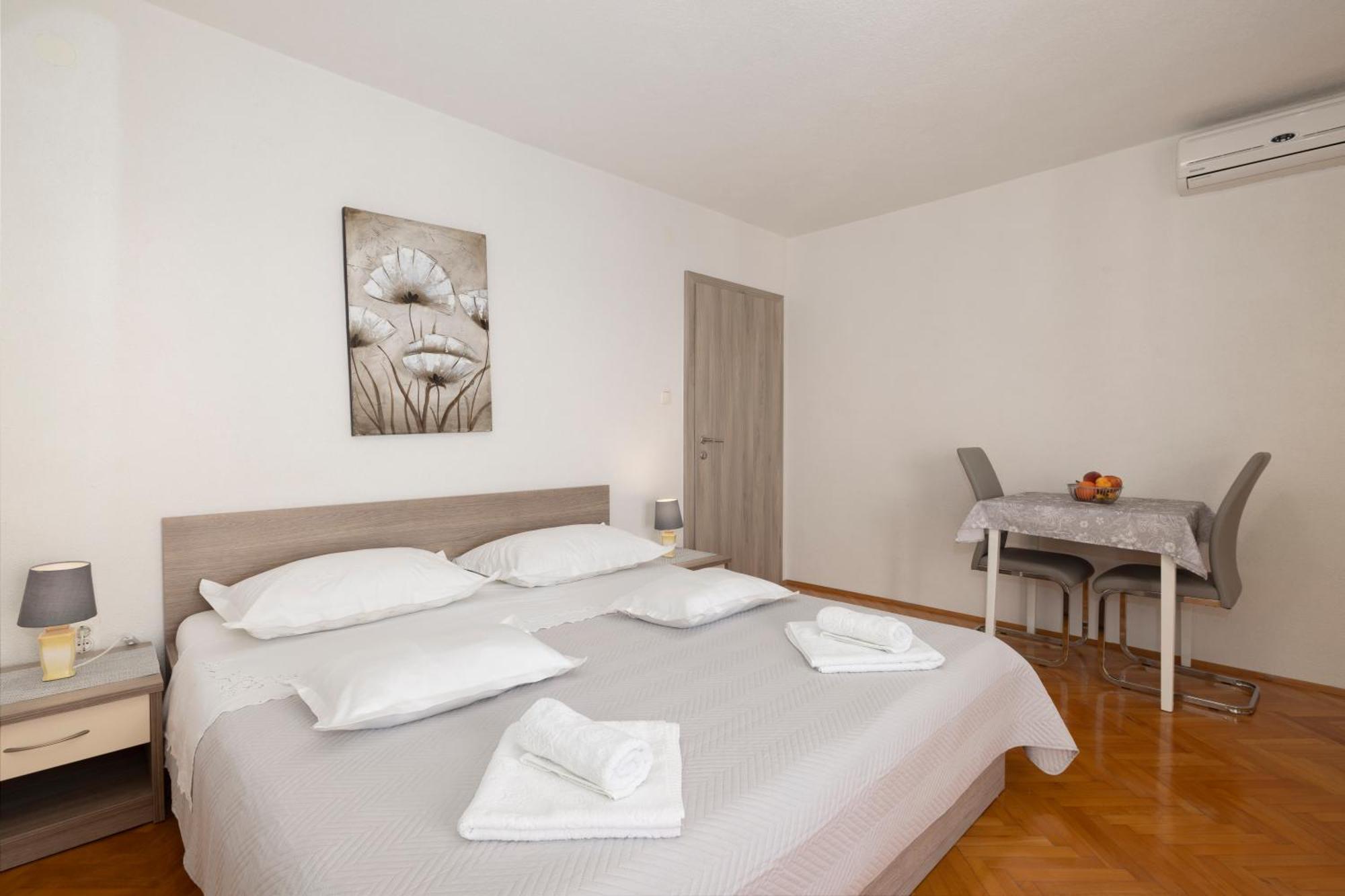 Apartmani Marta Tučepi Buitenkant foto