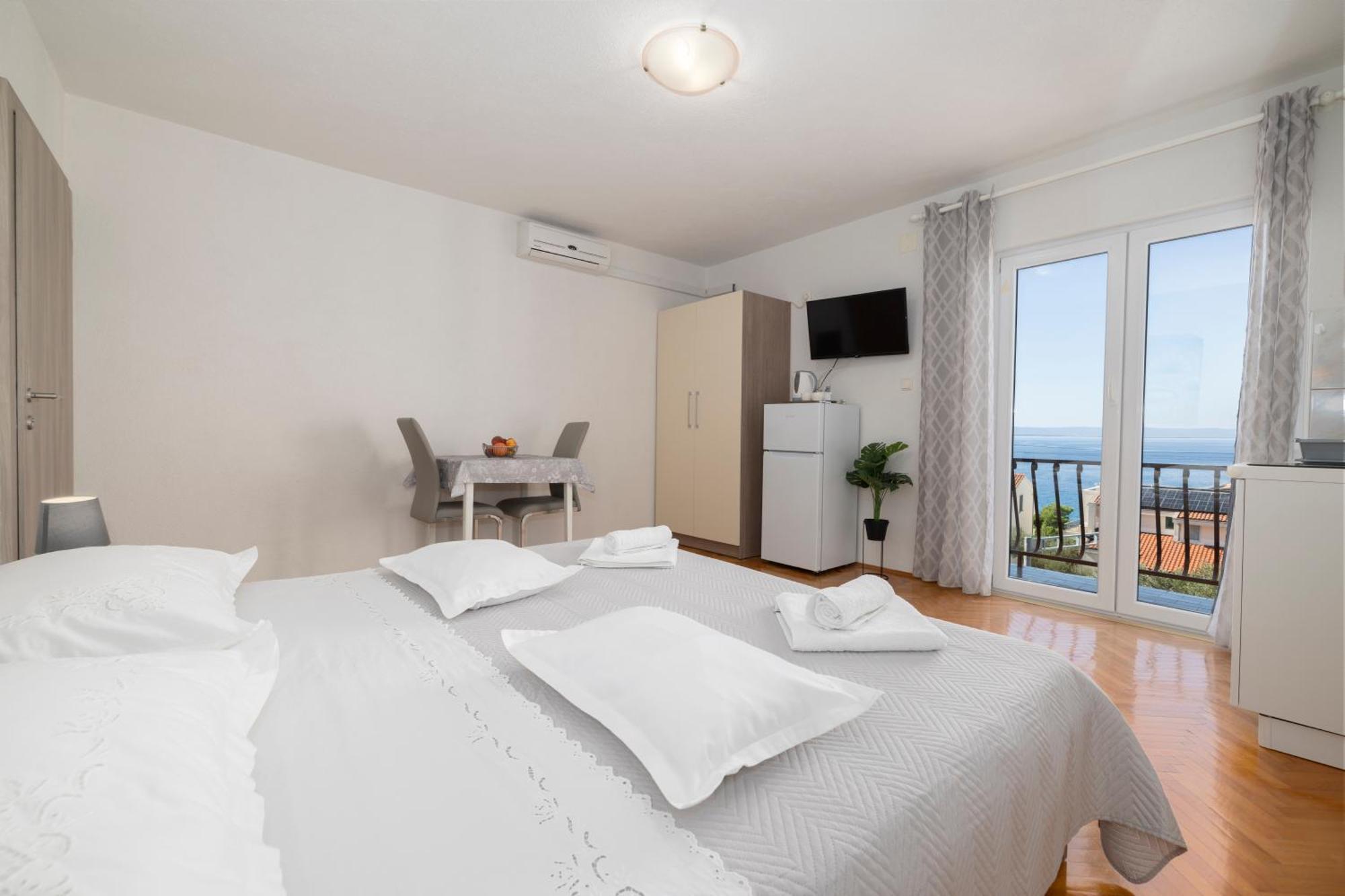 Apartmani Marta Tučepi Buitenkant foto