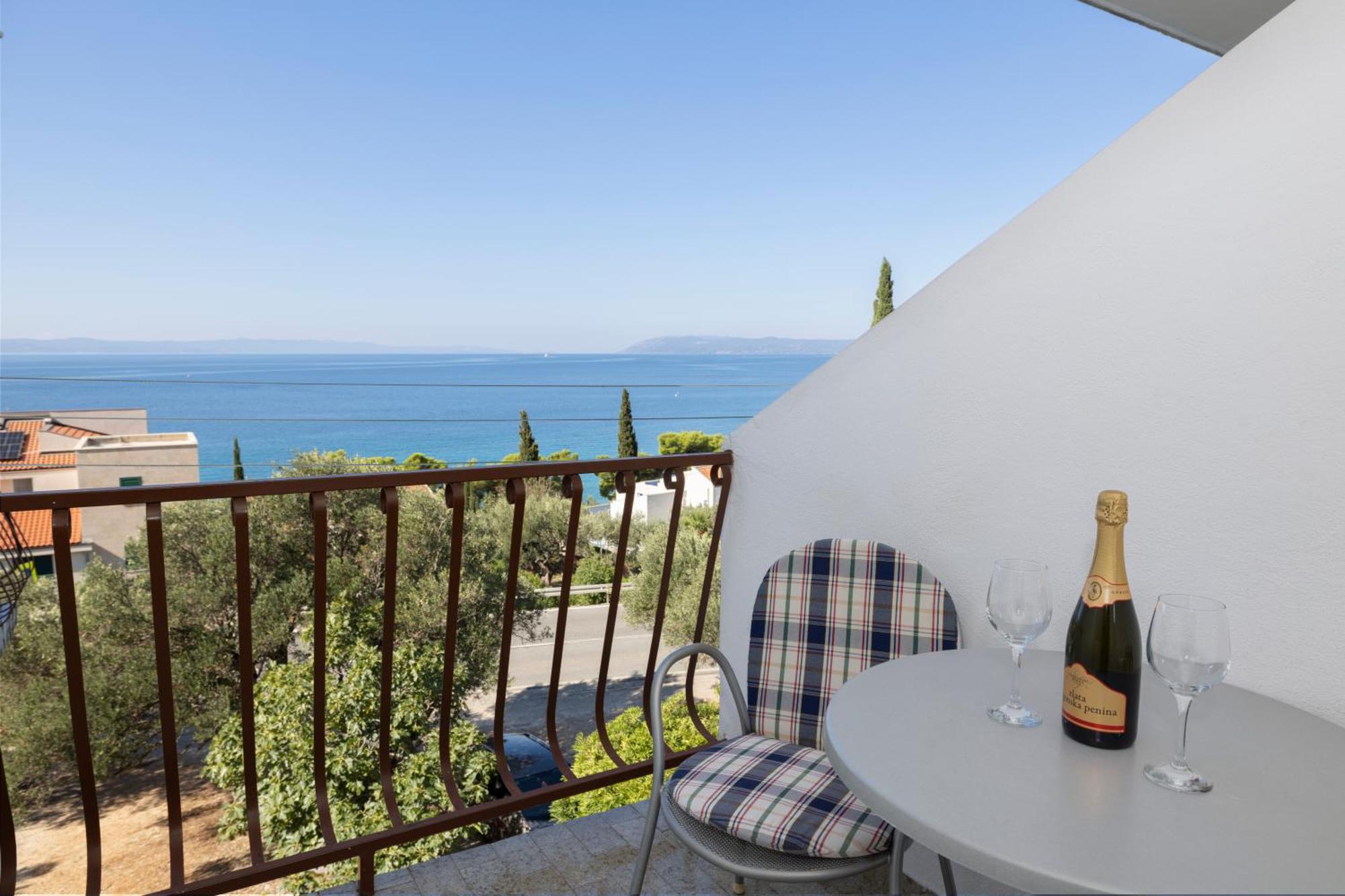 Apartmani Marta Tučepi Buitenkant foto