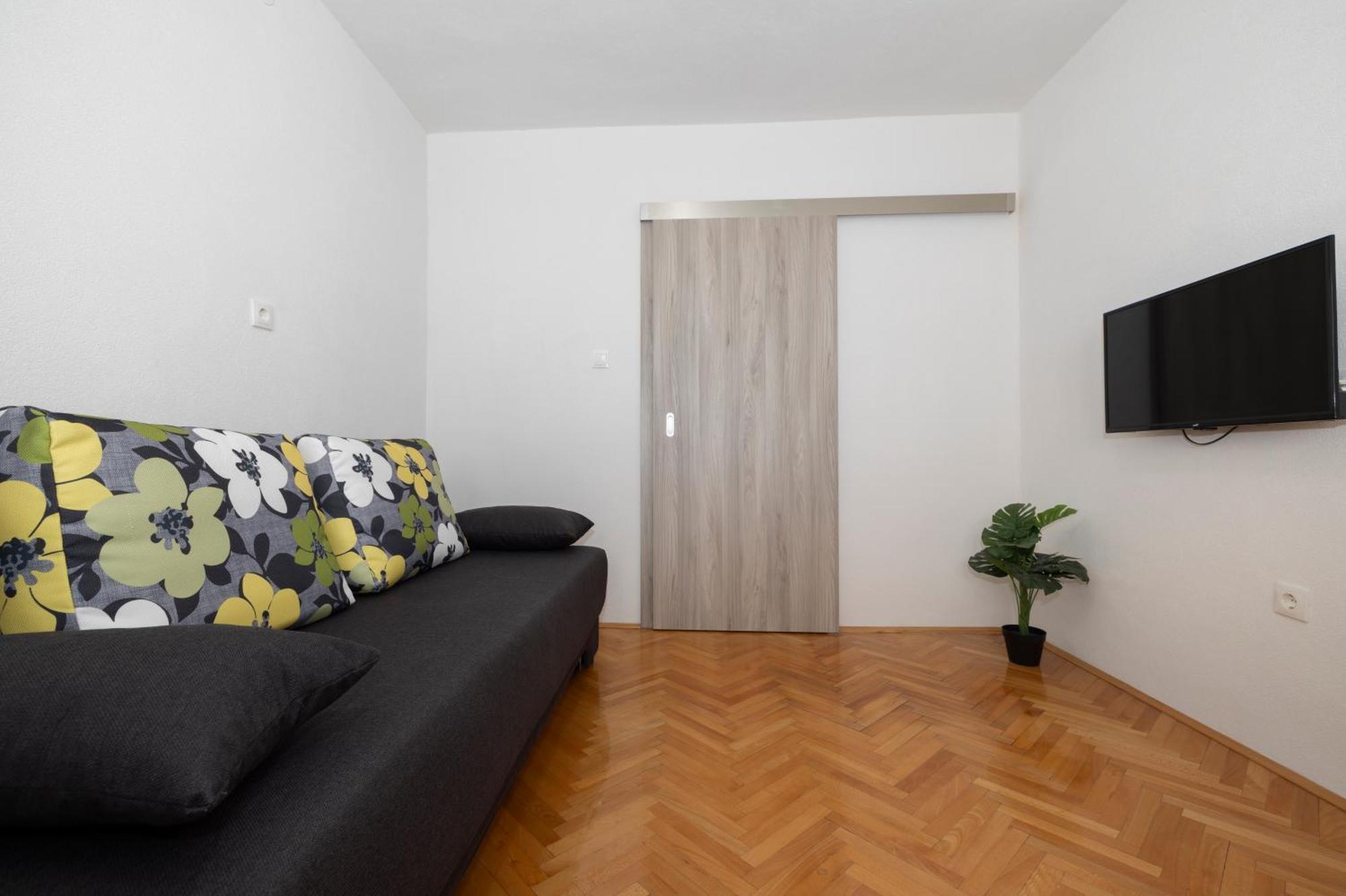 Apartmani Marta Tučepi Buitenkant foto