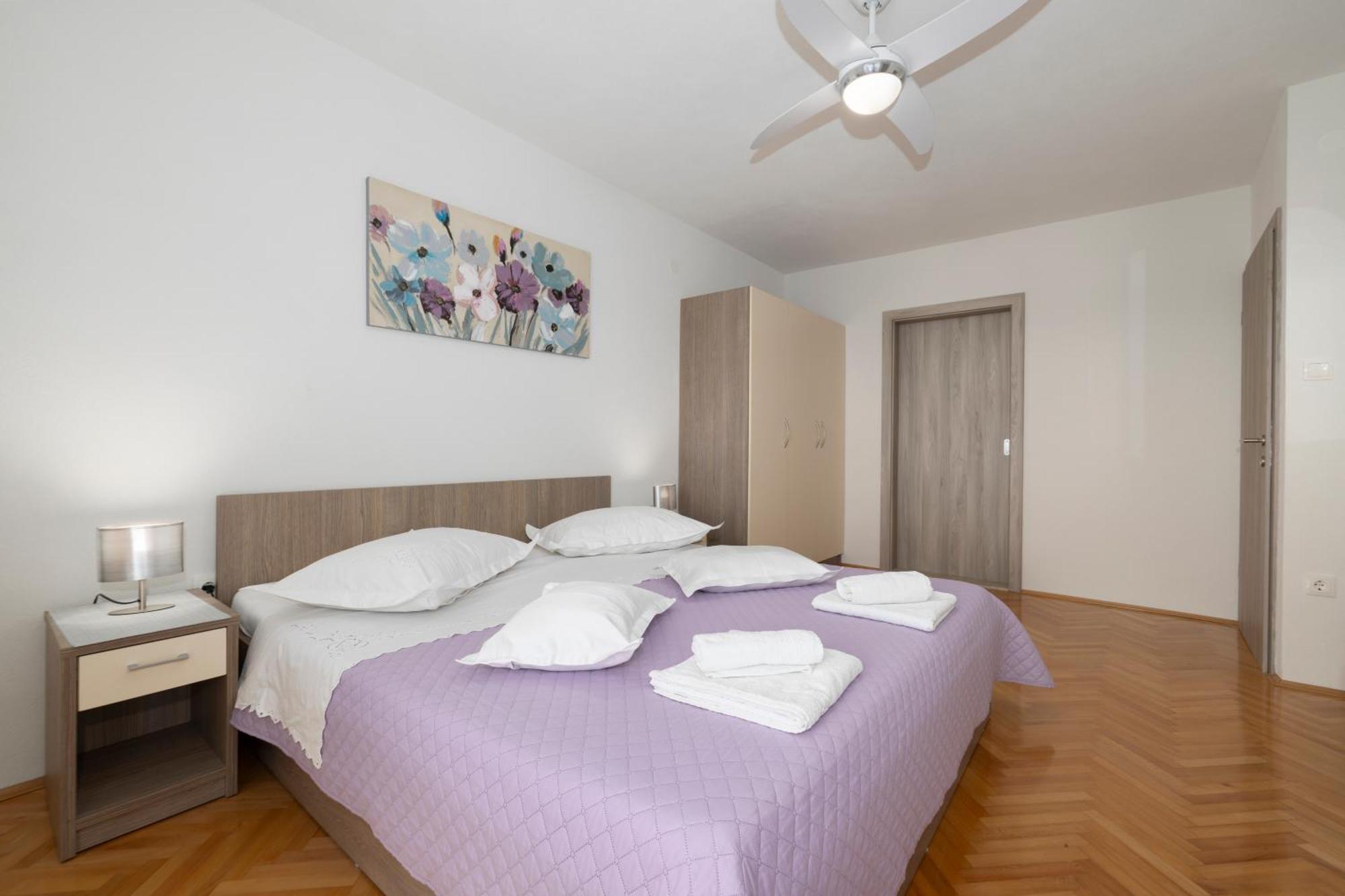 Apartmani Marta Tučepi Buitenkant foto