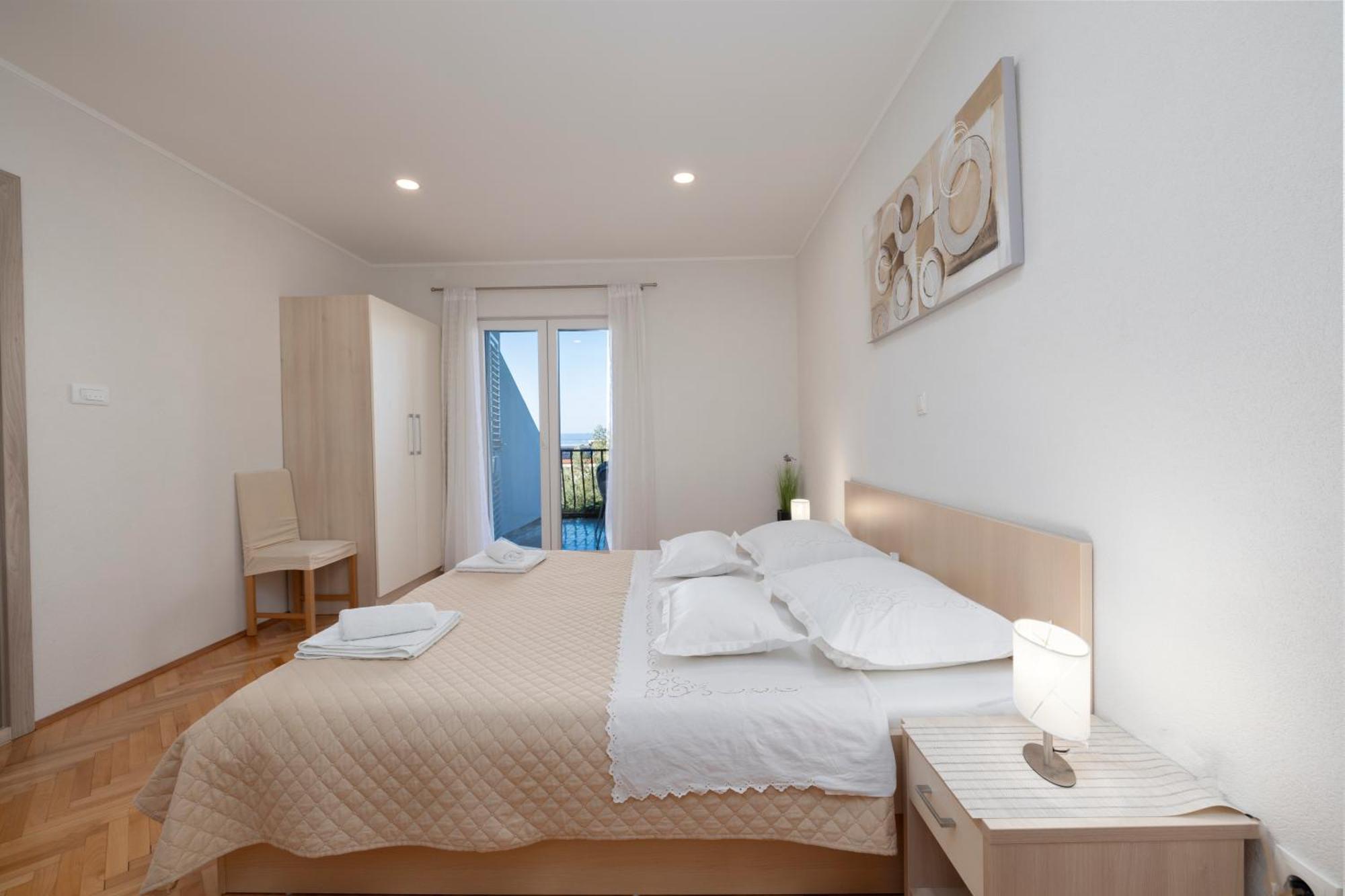 Apartmani Marta Tučepi Buitenkant foto